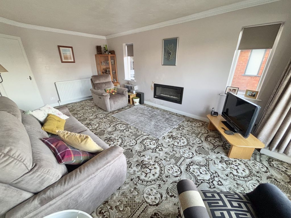 Property photo 3 of 23