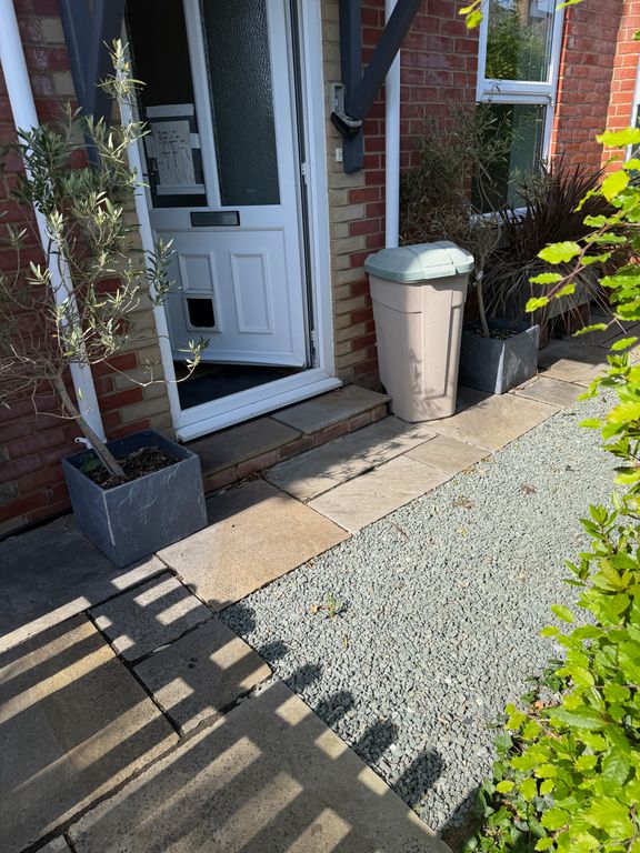 Property photo 2 of 32