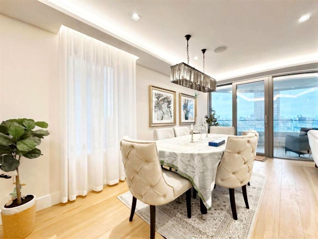 Property photo 2 of 18 Picture No. 23