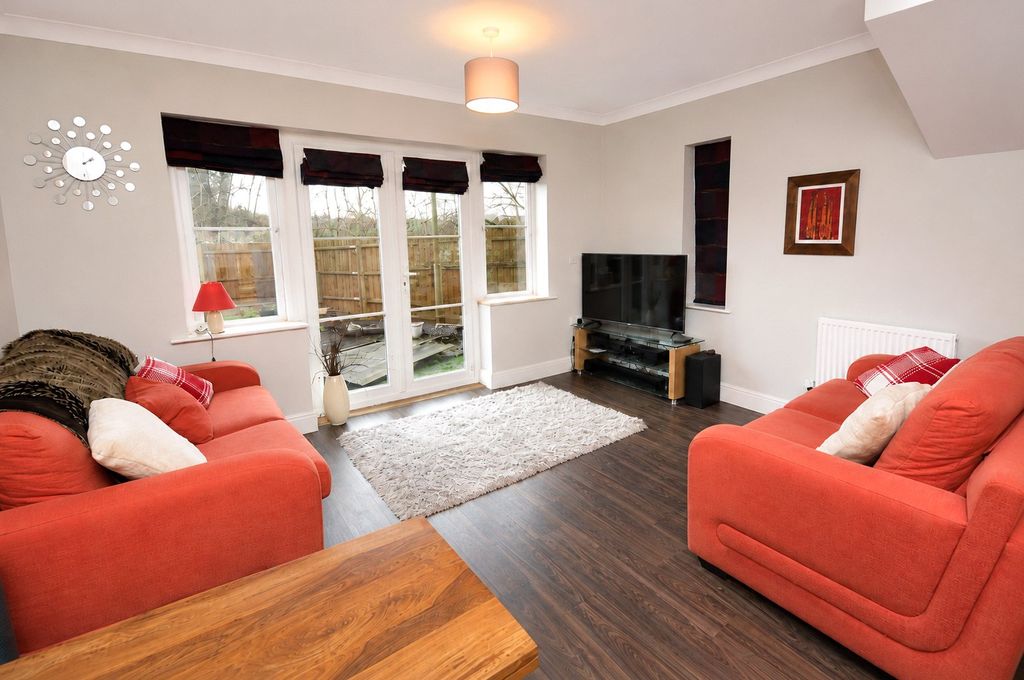 Property photo 2 of 11 Picture No. 33