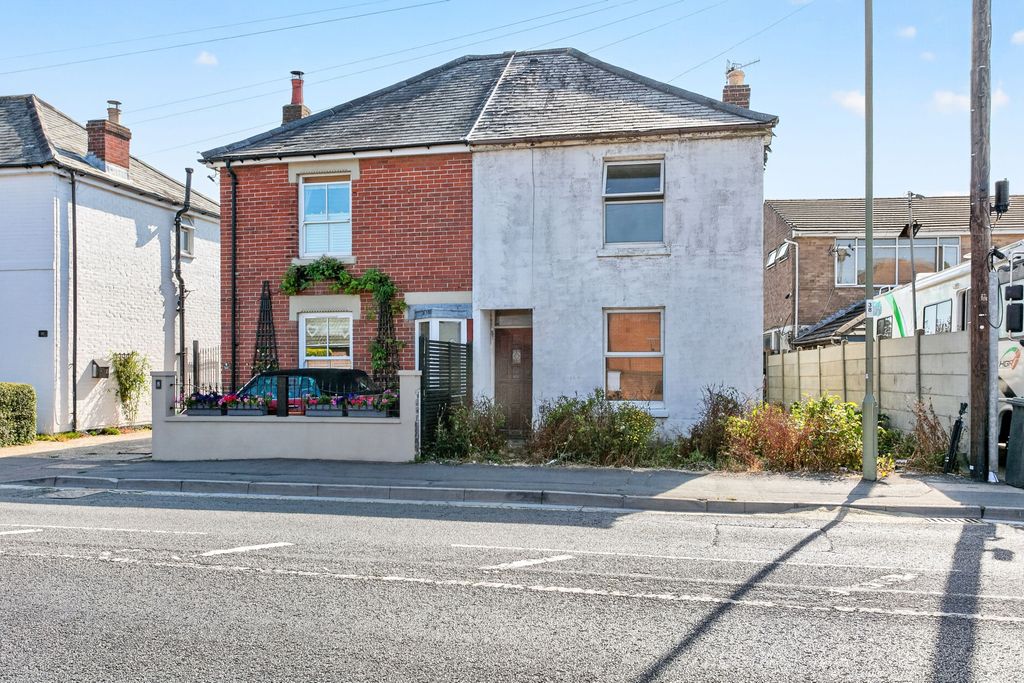 Property photo 2 of 18
