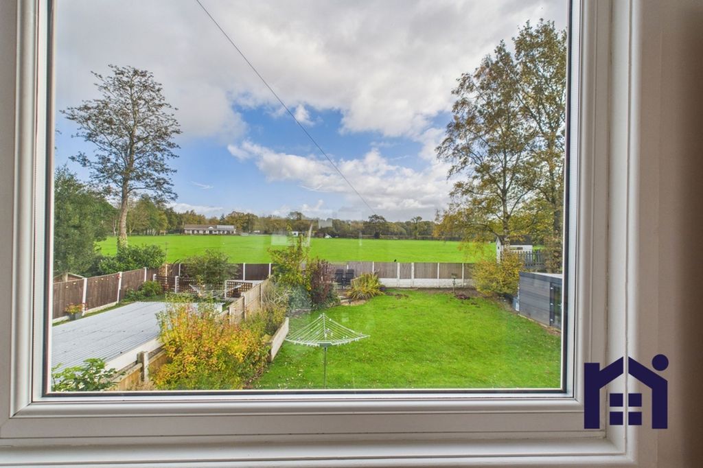 Property photo 3 of 25 Views