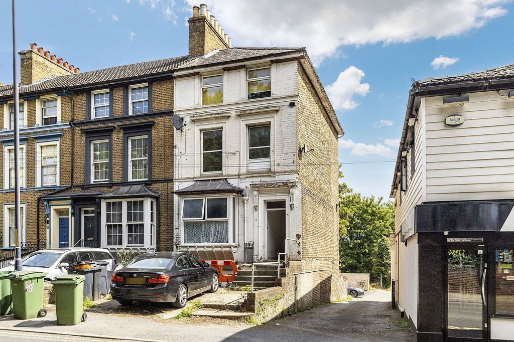 Property photo 1 of 5