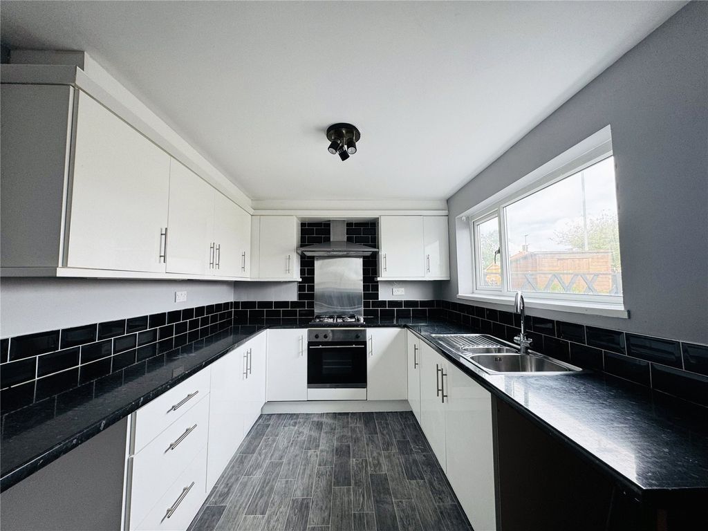Property photo 3 of 14 Picture No. 25