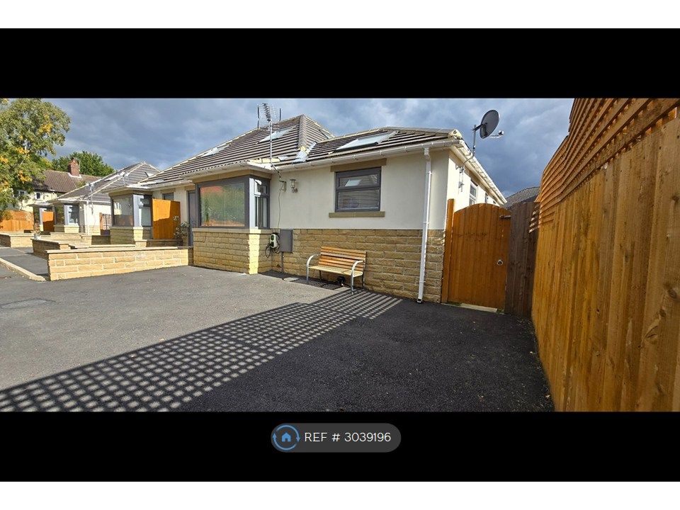 Property photo 2 of 32
