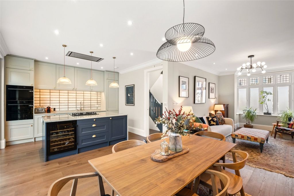 Property photo 2 of 20 Picture No. 35