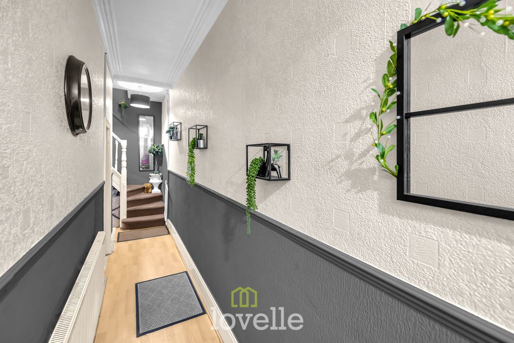 Property photo 2 of 28