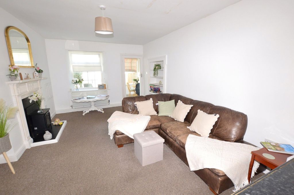 Property photo 2 of 10 Picture No. 01