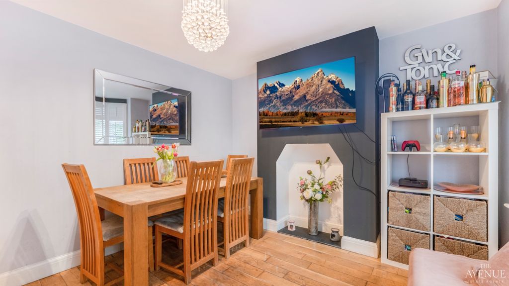 Property photo 3 of 20 4919884