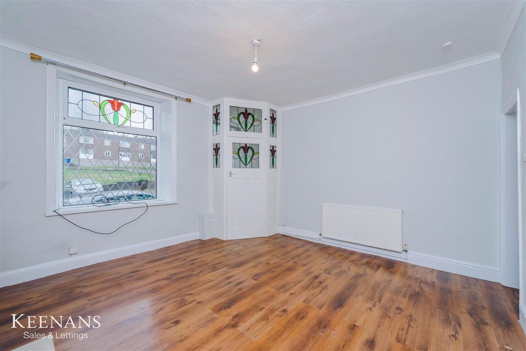 Property photo 2 of 18 8.Jpg