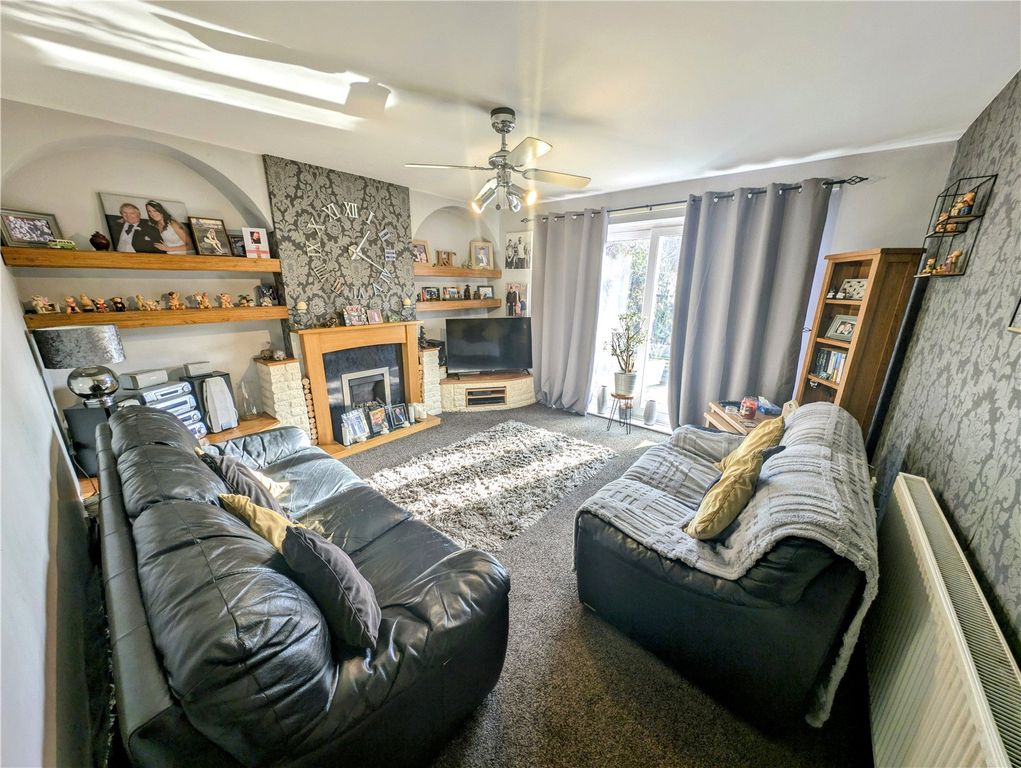 Property photo 2 of 14 Picture No. 10
