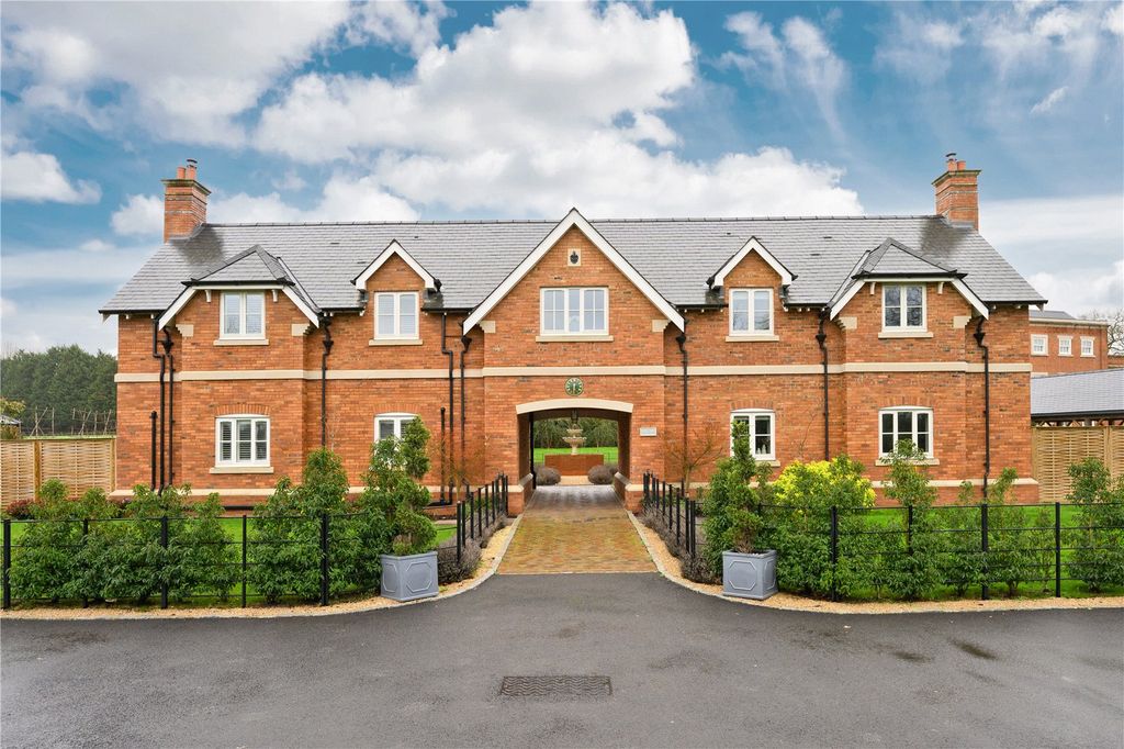 Property photo 1 of 14 Front Exterior