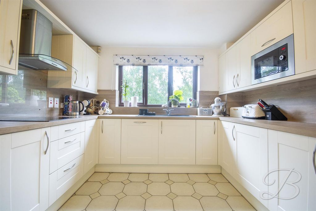 Property photo 2 of 40 CC5.Jpg