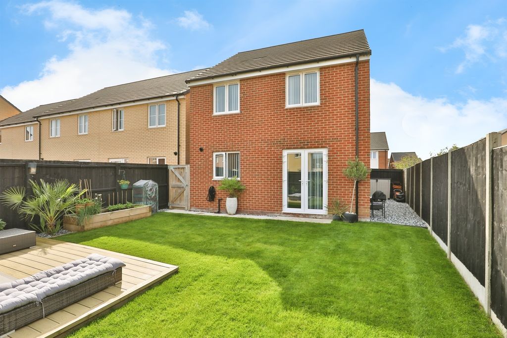 Property photo 3 of 18