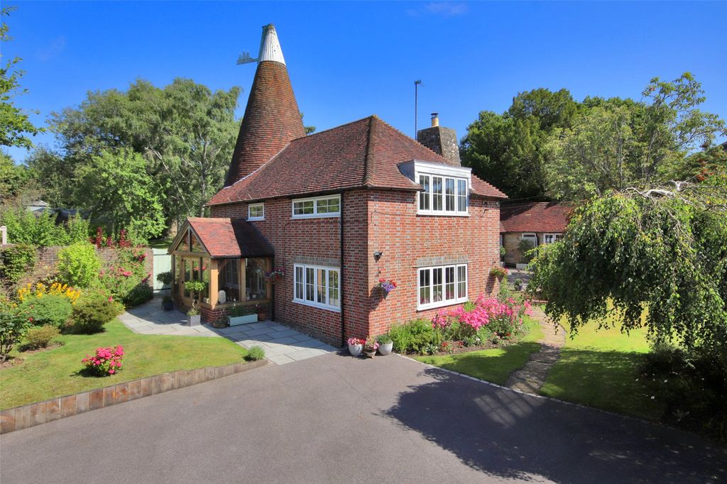 Property photo 1 of 28 Firgrove Oast