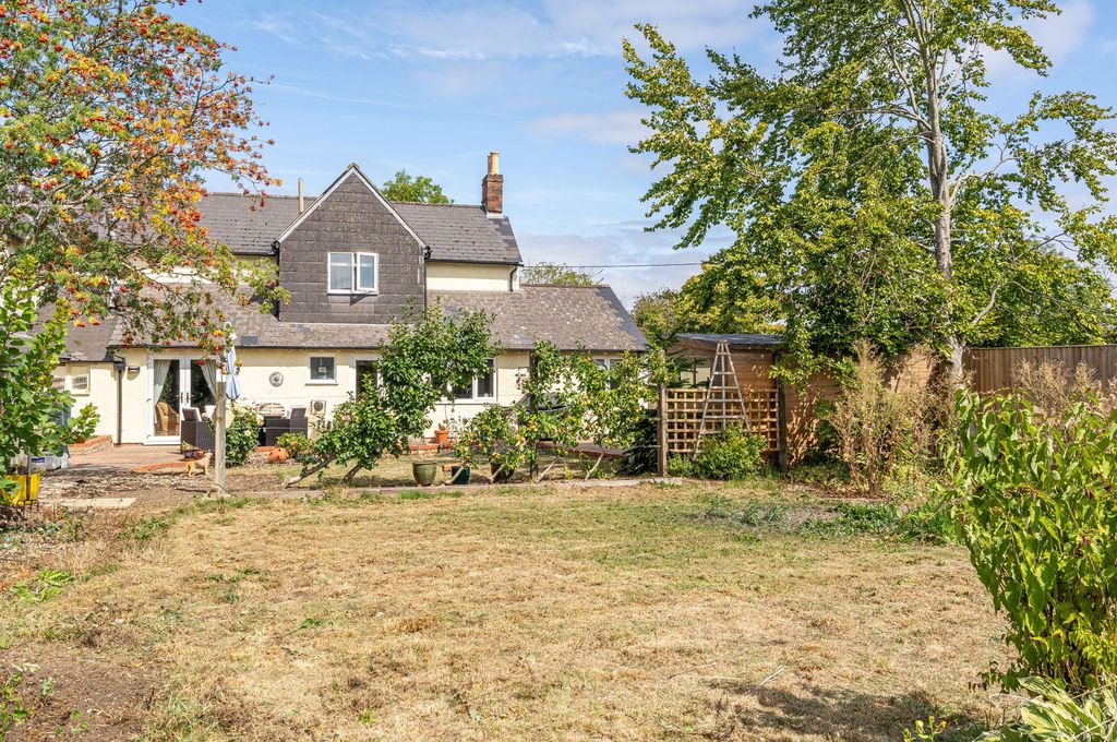 Property photo 3 of 11