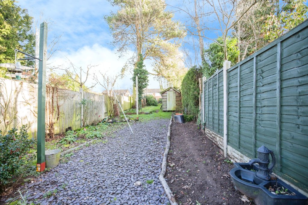 Property photo 3 of 21 207002ee-Mw-10273