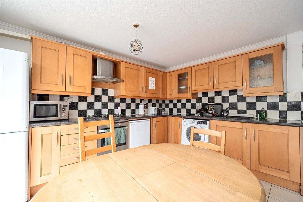 Property photo 3 of 15 Picture No. 11