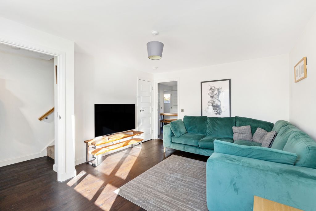 Property photo 2 of 18 Property Image 2