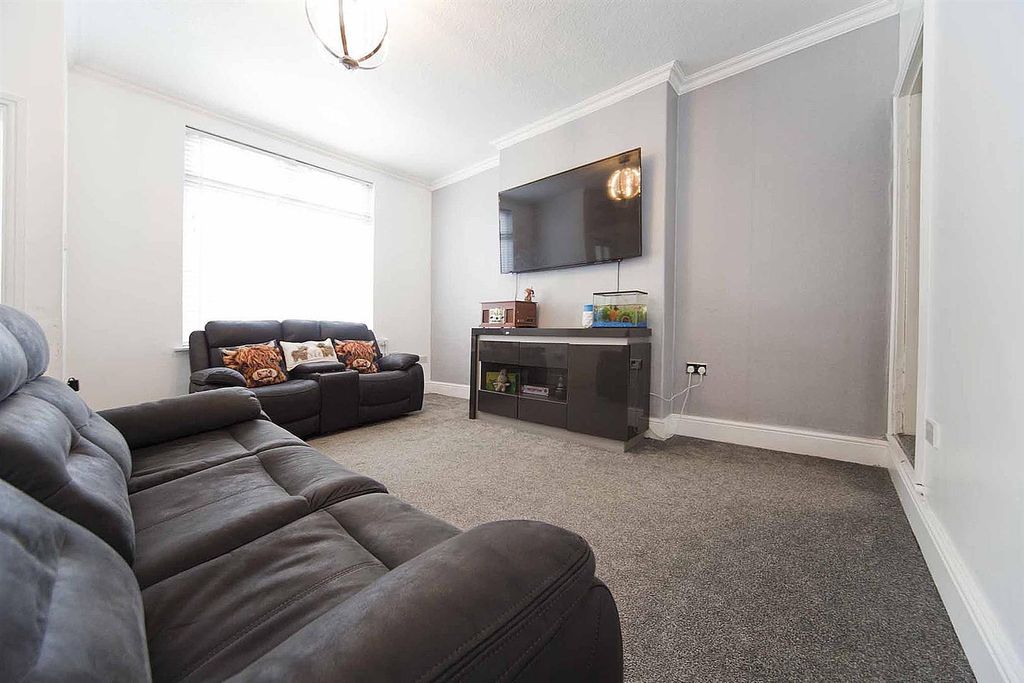 Property photo 3 of 18