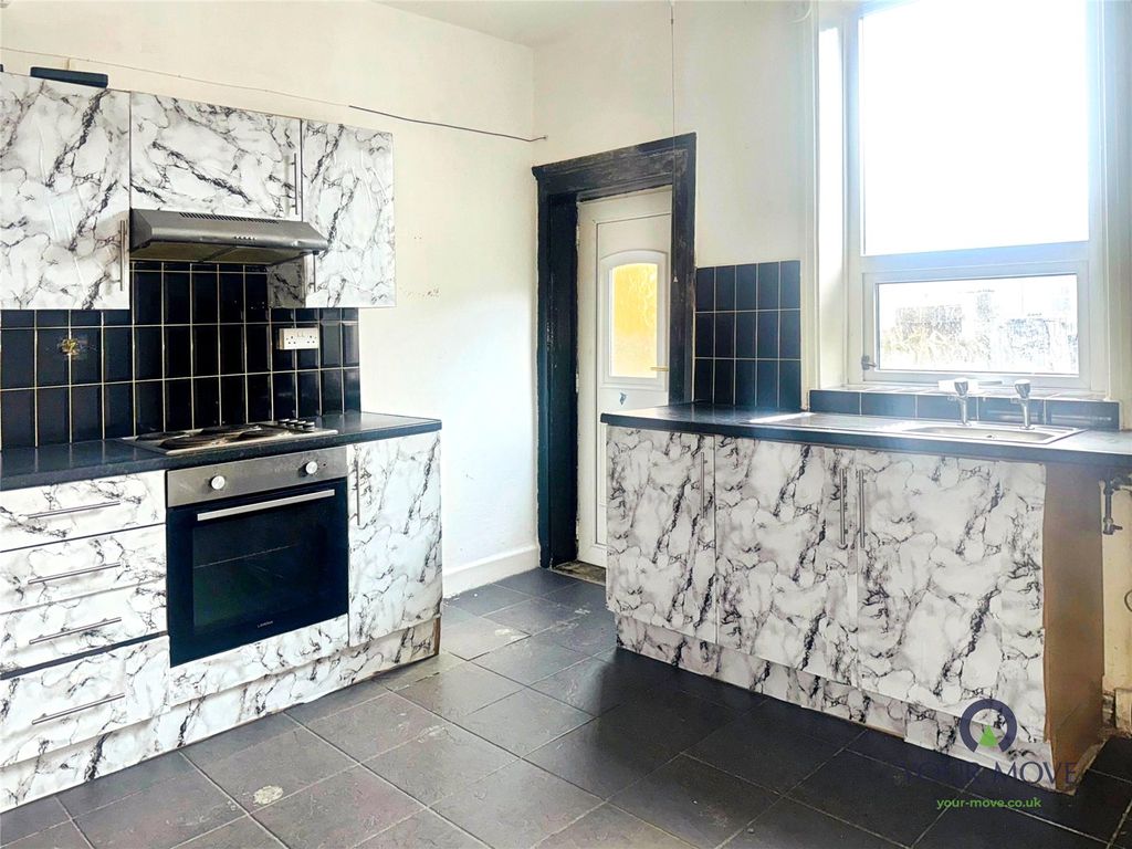 Property photo 2 of 11 Picture No. 17