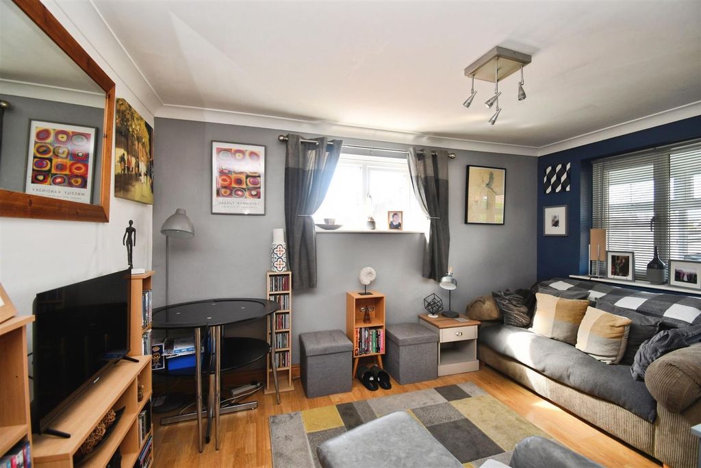 Property photo 2 of 8 A001Fdac-U 20 2813 29.Jpg