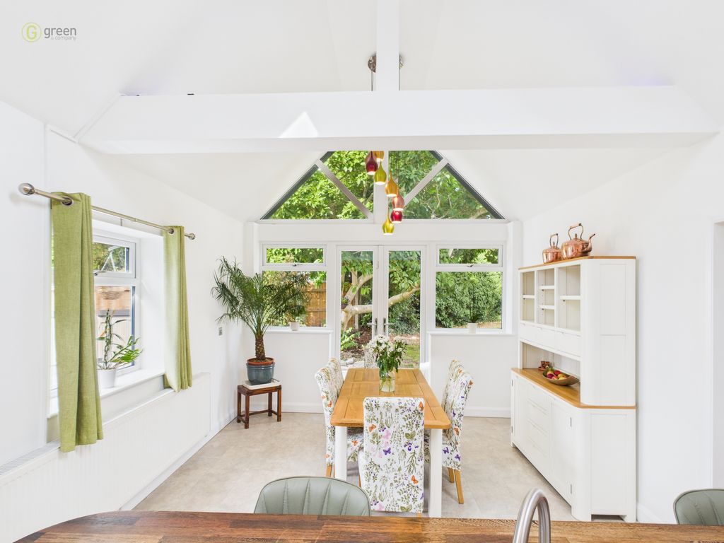 Property photo 3 of 77