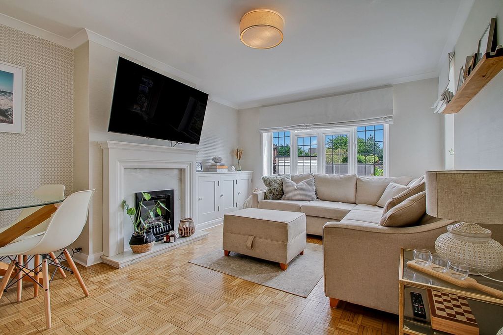 Property photo 2 of 9