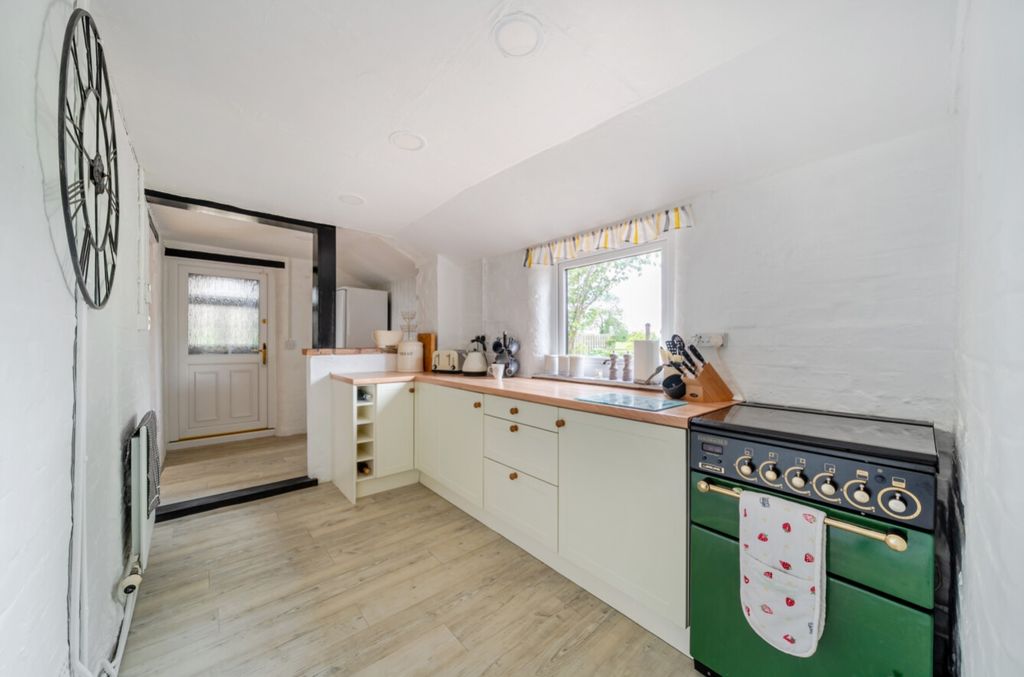 Property photo 3 of 28 1459138-20-6A0B9F507Cb37