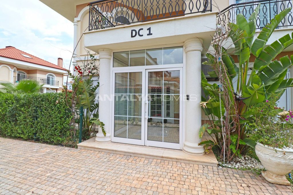 Property photo 3 of 49