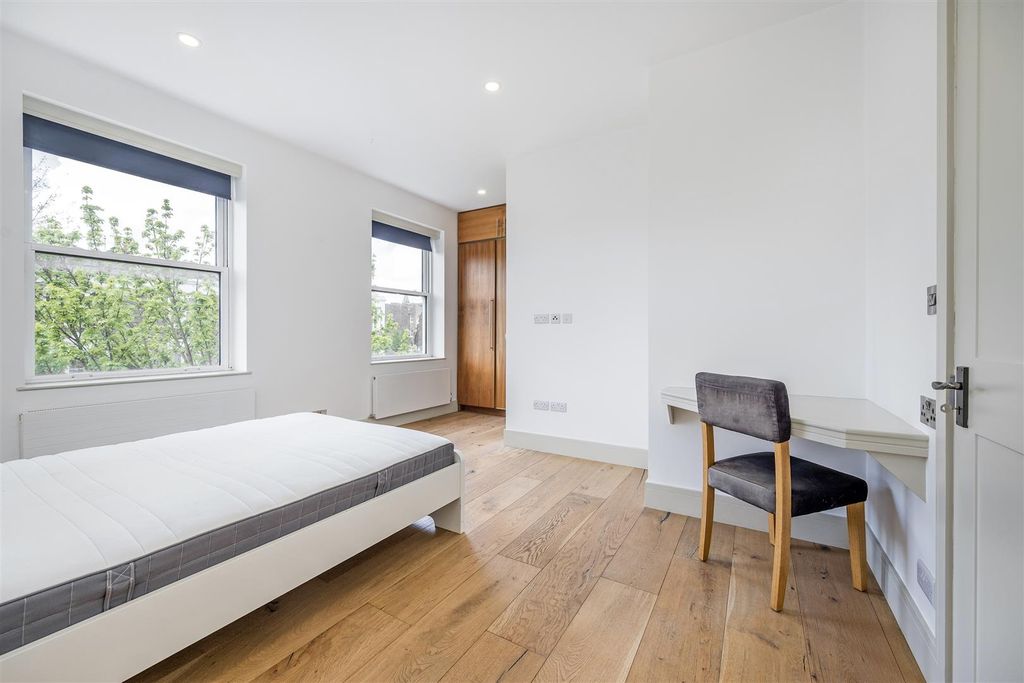 Property photo 3 of 12 54344 Hi Res (5).Jpg