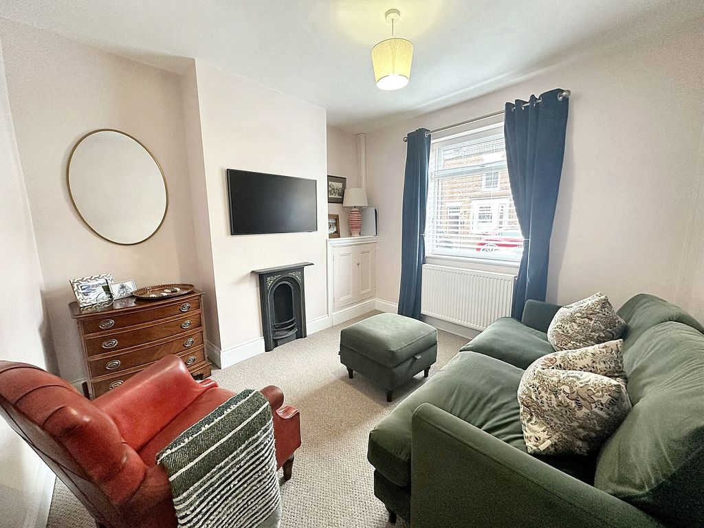 Property photo 1 of 11 Lounge