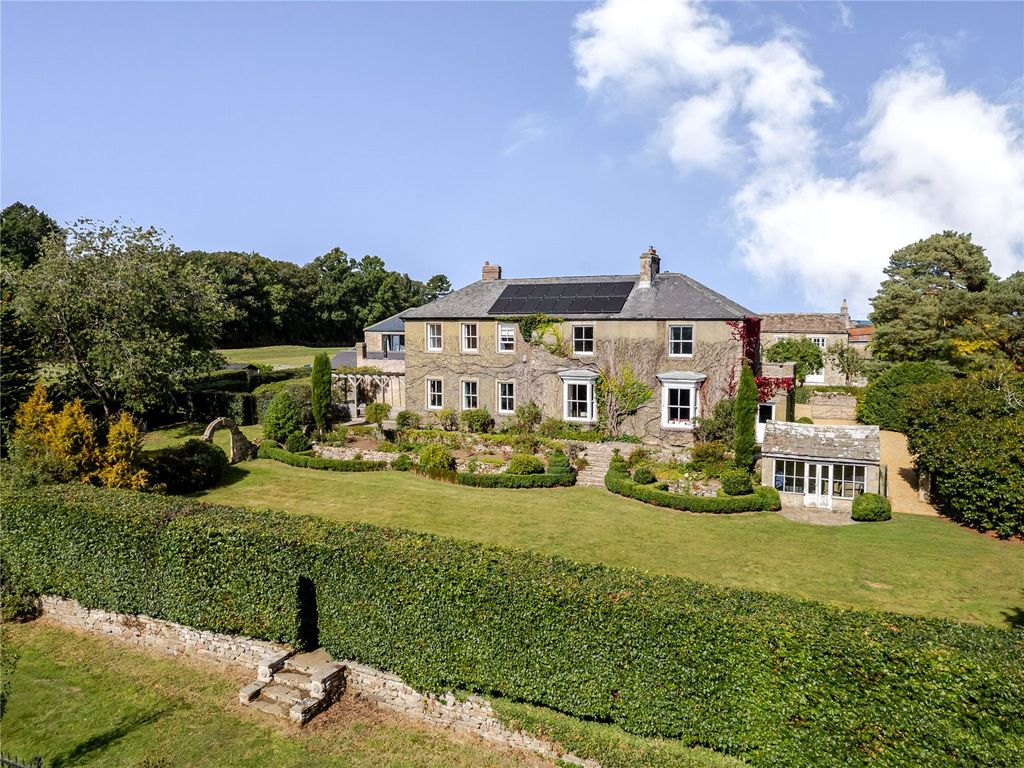 Property photo 1 of 31 South Thorpe