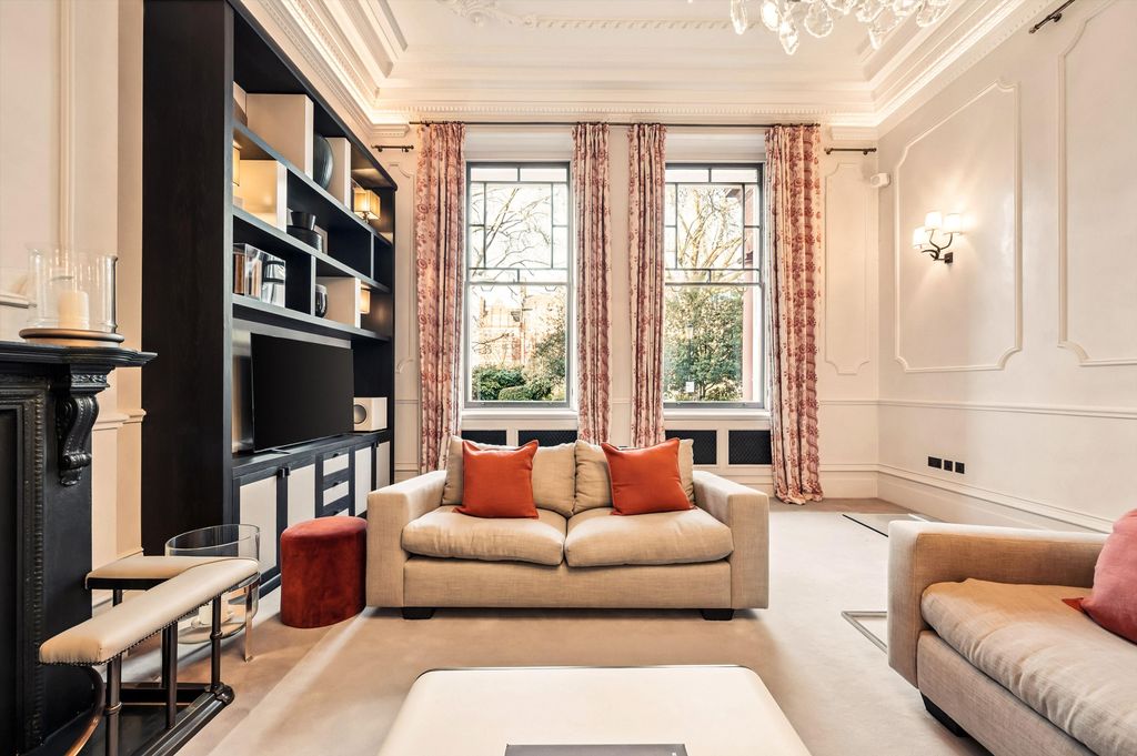 Property photo 3 of 27 Image