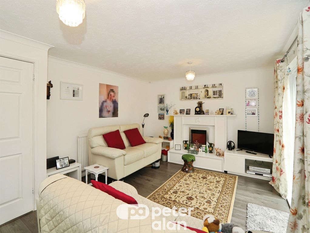 Property photo 3 of 24