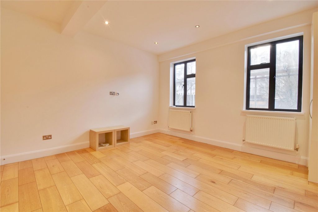 Property photo 2 of 10 Picture No. 02