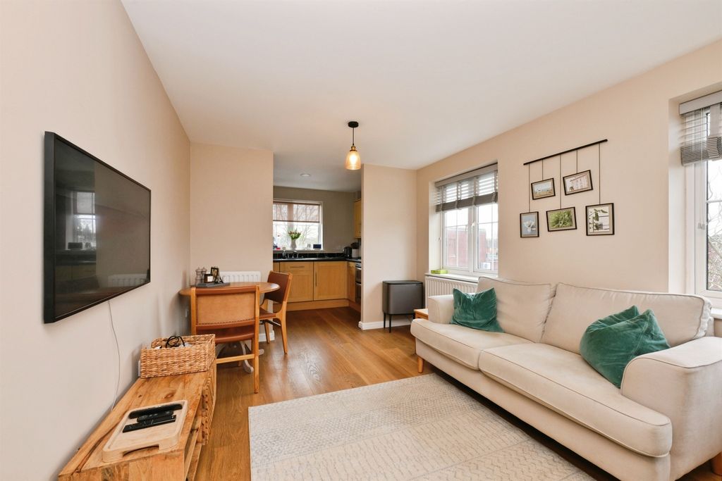 Property photo 3 of 15