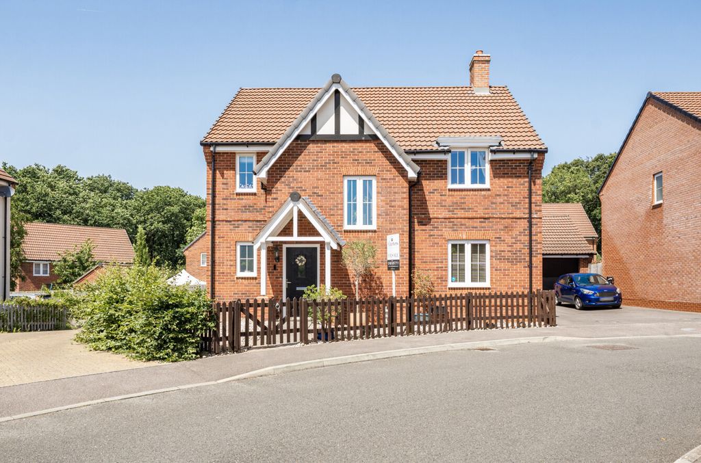 Property photo 1 of 15 1480389-1-6A3A891...