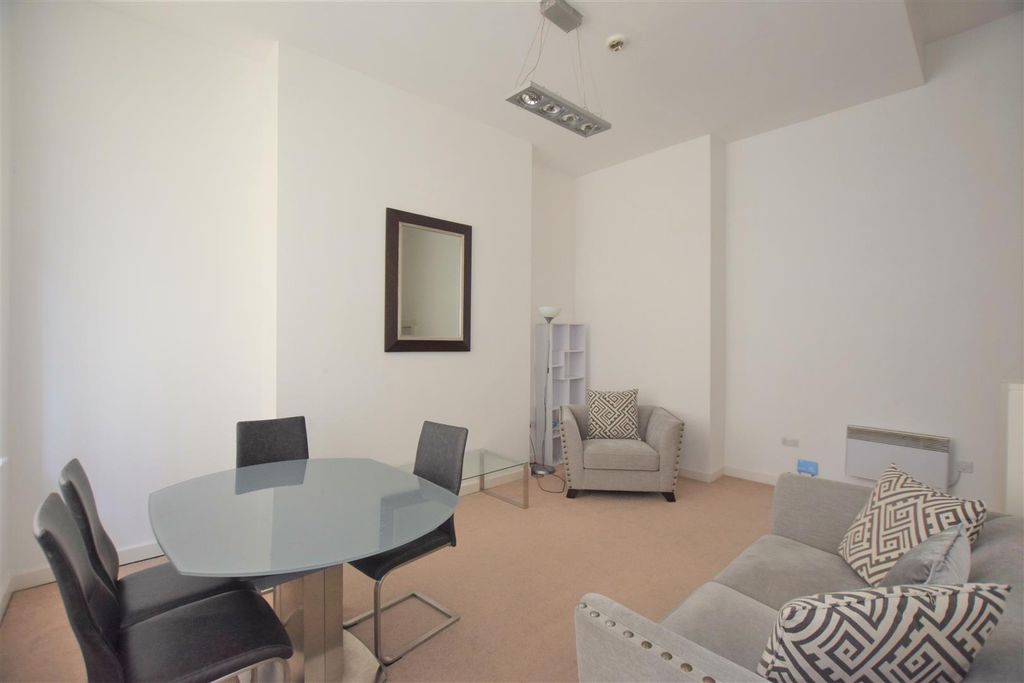 Property photo 2 of 9 Living Room.Jpg