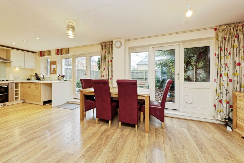 Property photo 3 of 20 Pbox-Img.Jpg