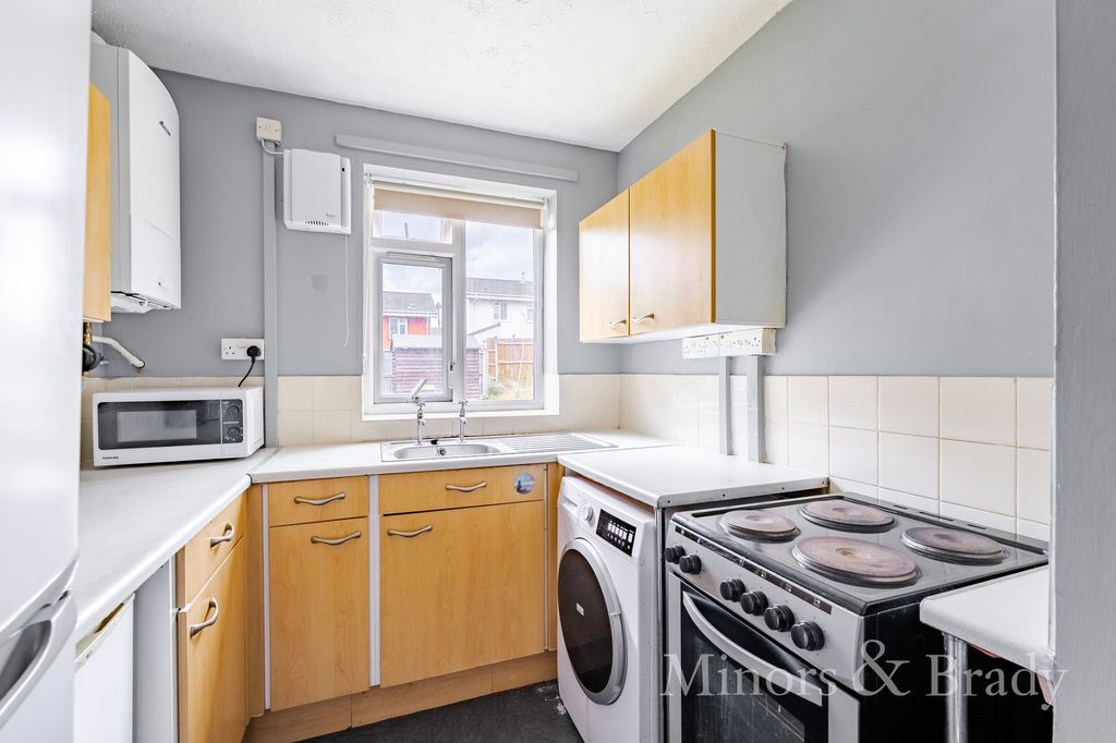 Property photo 2 of 10