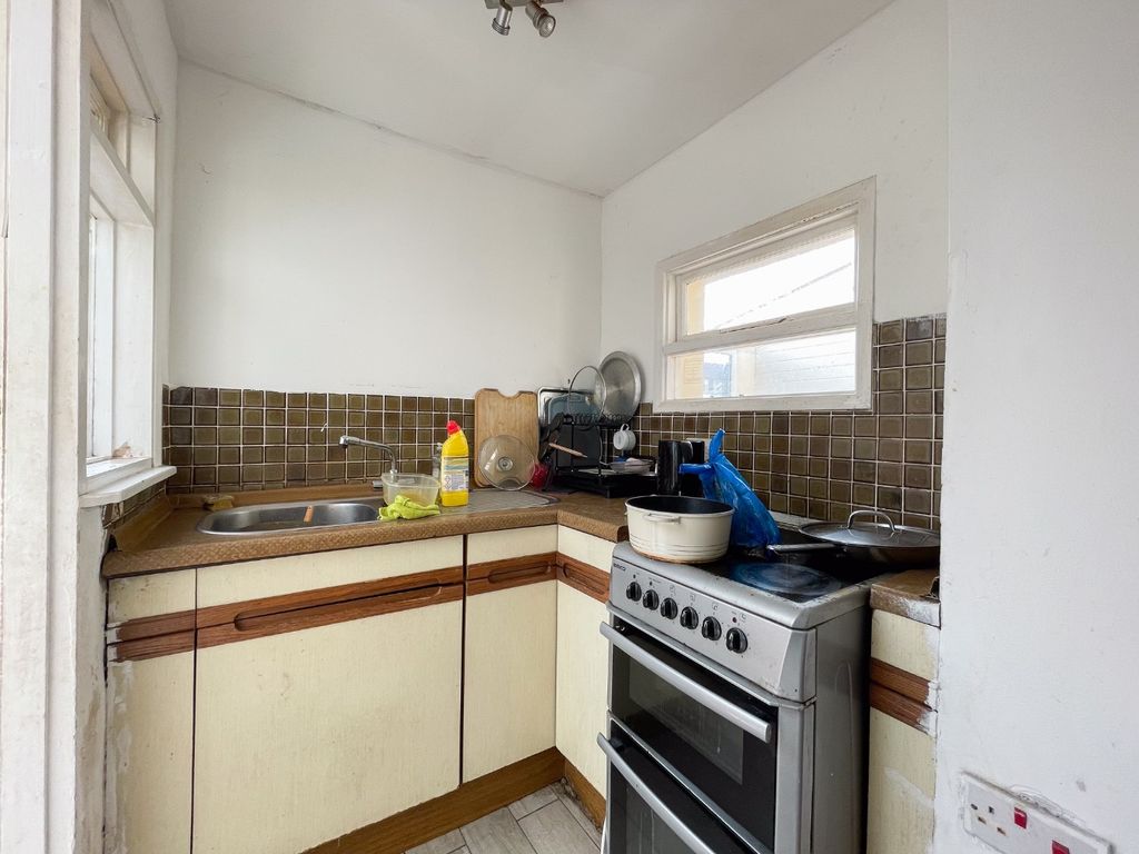 Property photo 2 of 16 4363021