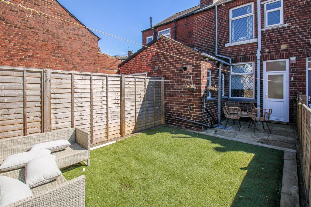 Property photo 2 of 13 Outside