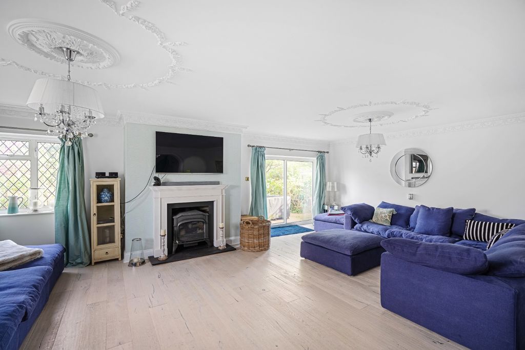 Property photo 2 of 33 3386124