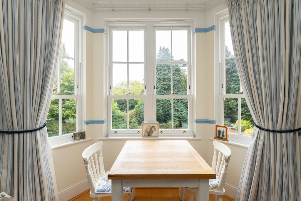 Property photo 3 of 13 Dsc01390