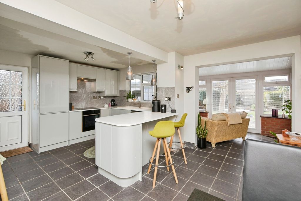 Property photo 2 of 20 Kitchen Diner