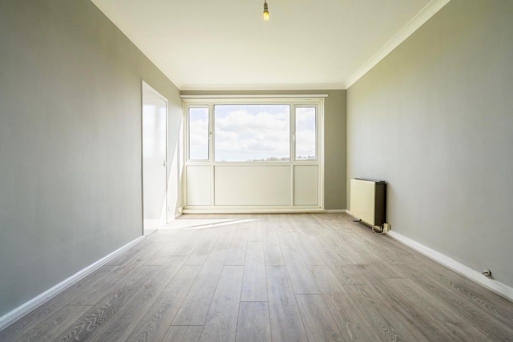 Property photo 2 of 6 Living Room