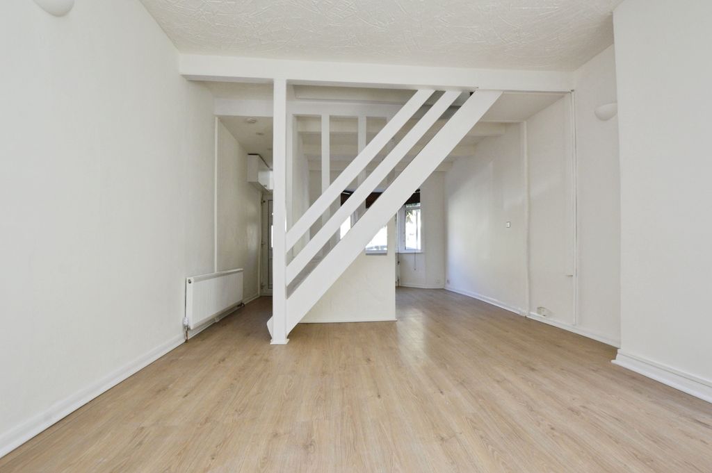 Property photo 2 of 20 Pbox-Img.Jpg