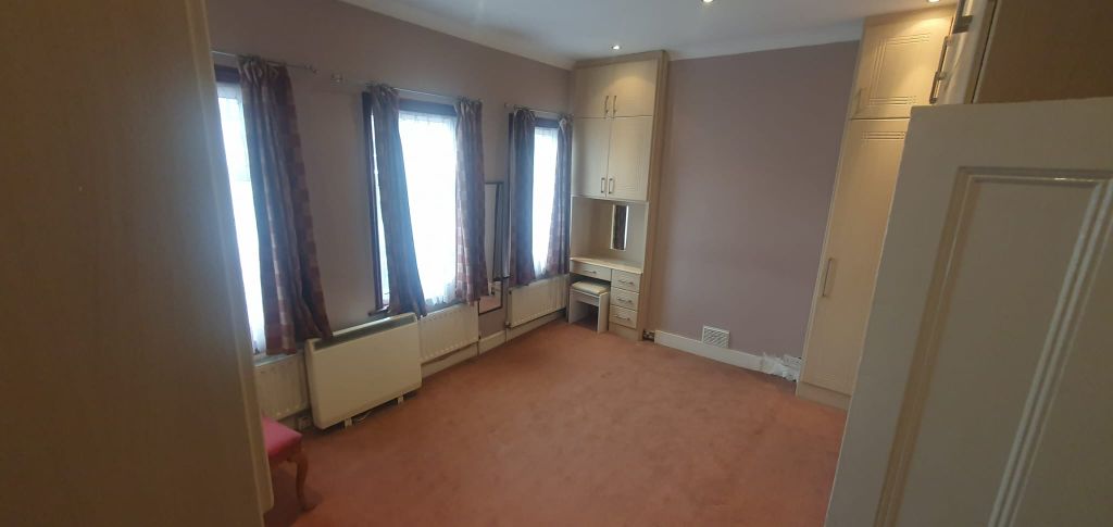 Property photo 2 of 4