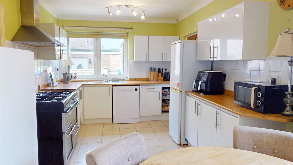 Property photo 1 of 15 Picture No. 02